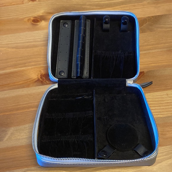 Pandora jewelry storage case - Picture 2 of 2